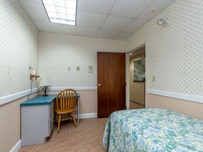 52 Central, Gardner MA 01440