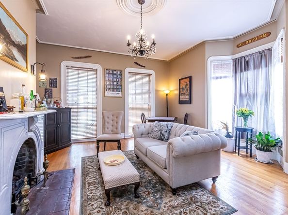 52 Central, Gardner MA 01440