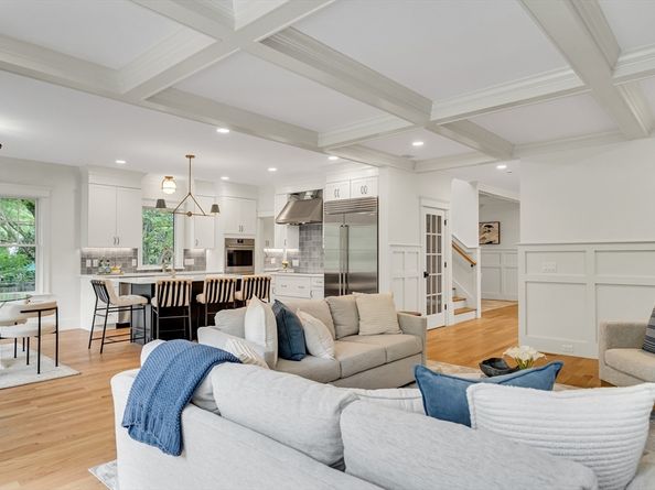 70 Valleyfield St, Lexington MA 02421