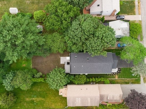 70 Valleyfield St, Lexington MA 02421