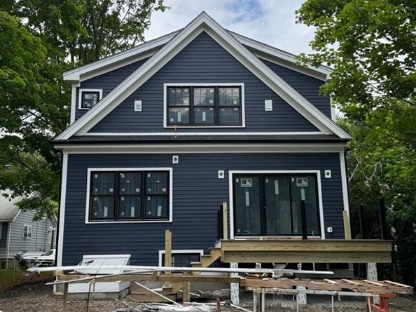 70 Valleyfield St, Lexington MA 02421