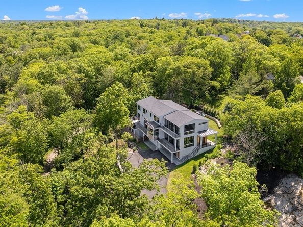135 Beach St, Cohasset MA 02025