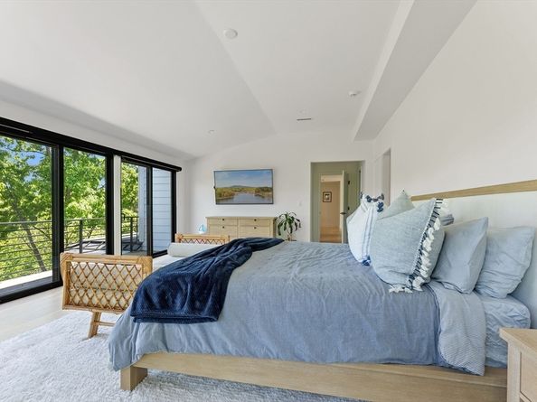 135 Beach St, Cohasset MA 02025