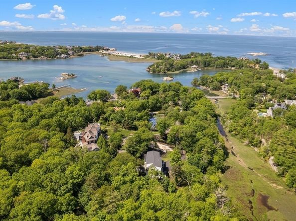 135 Beach St, Cohasset MA 02025