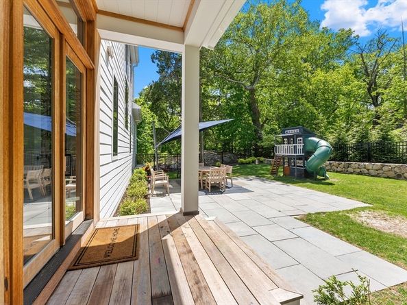 135 Beach St, Cohasset MA 02025