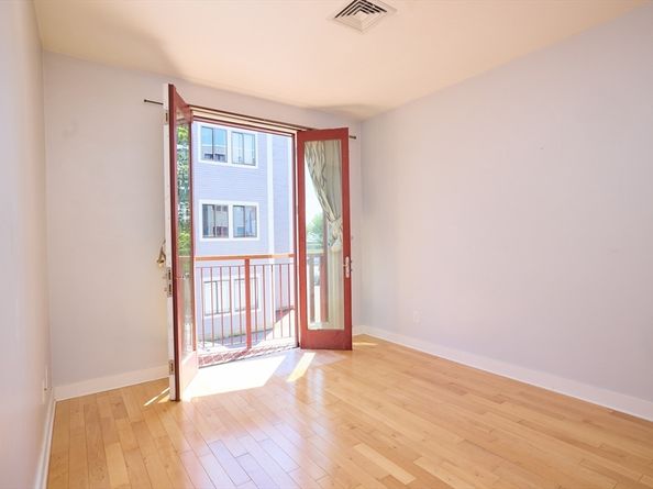 24 Bay State Rd 7, Cambridge MA 02138
