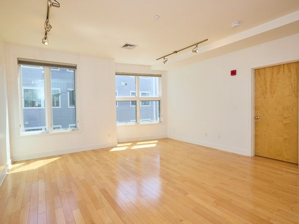 24 Bay State Rd 7, Cambridge MA 02138