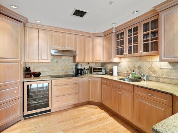 197 Eighth St PH212, Boston MA 02129