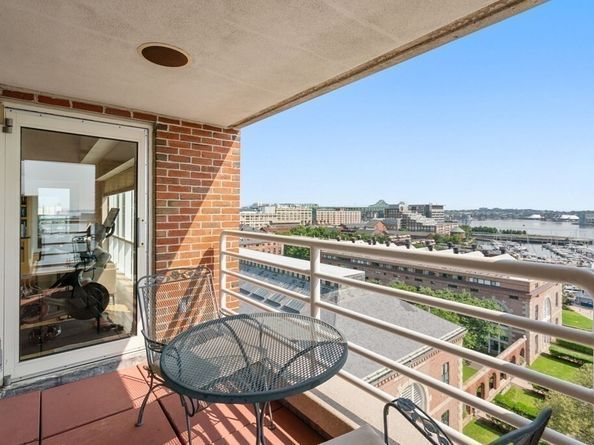 197 Eighth St PH212, Boston MA 02129