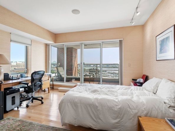 197 Eighth St PH212, Boston MA 02129