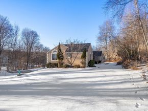 242 Boston Road, Sutton MA 01590