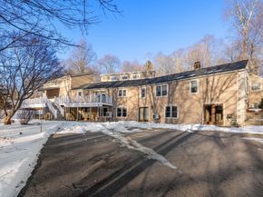 242 Boston Road, Sutton MA 01590