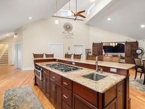 242 Boston Road, Sutton MA 01590