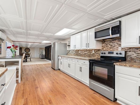 242 Boston Road, Sutton MA 01590