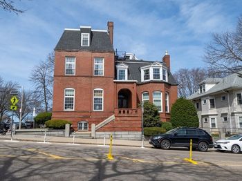 838 E Broadway