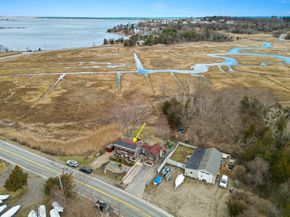 123 Jeffreys Neck Rd, Ipswich MA 01938