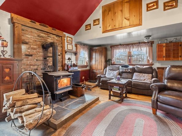123 Jeffreys Neck Rd, Ipswich MA 01938