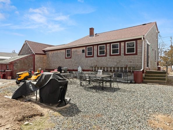 123 Jeffreys Neck Rd, Ipswich MA 01938