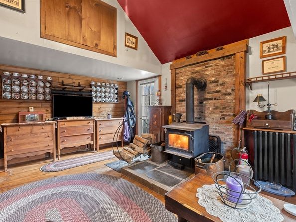 123 Jeffreys Neck Rd, Ipswich MA 01938