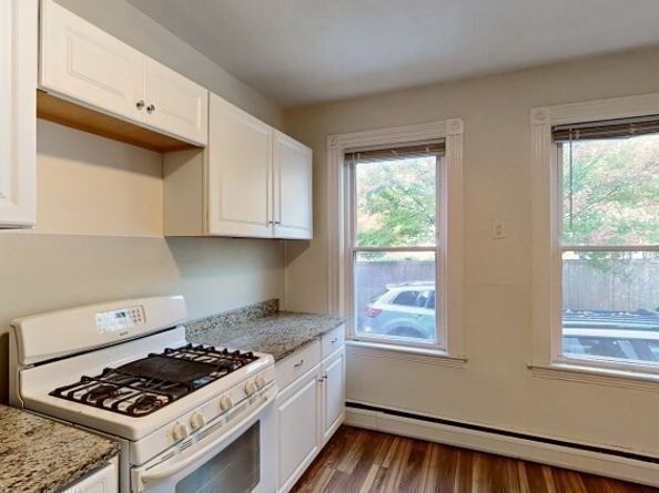 64 Aspinwall Ave 1, Brookline MA 02446