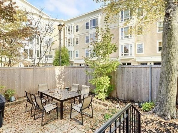 64 Aspinwall Ave 1, Brookline MA 02446