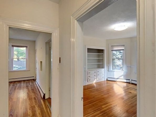 64 Aspinwall Ave 1, Brookline MA 02446