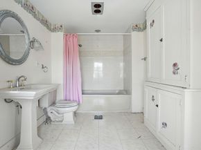 157 Washington St, Duxbury MA 02332