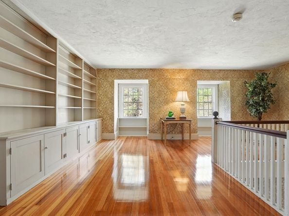 157 Washington St, Duxbury MA 02332