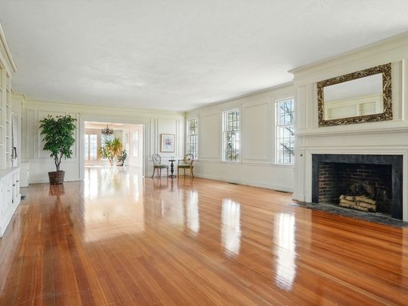157 Washington St, Duxbury MA 02332