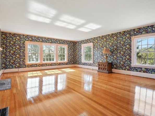 157 Washington St, Duxbury MA 02332