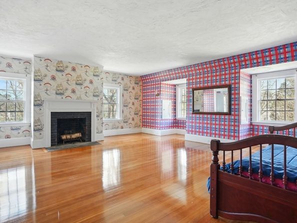 157 Washington St, Duxbury MA 02332