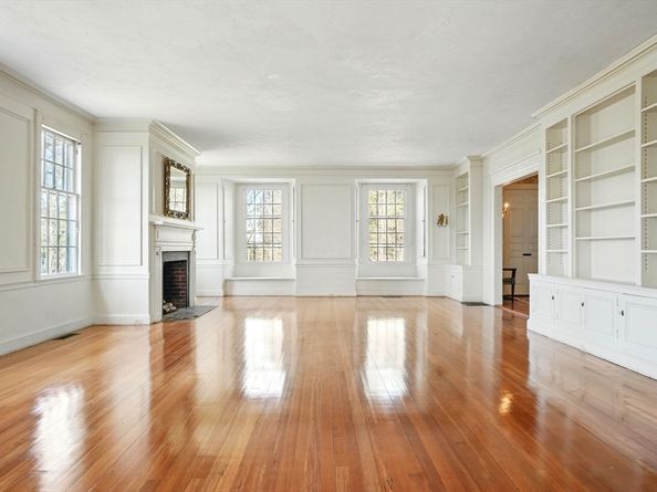 157 Washington St, Duxbury MA 02332