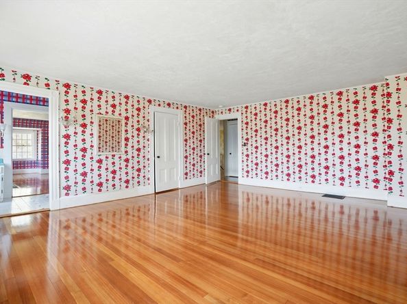 157 Washington St, Duxbury MA 02332