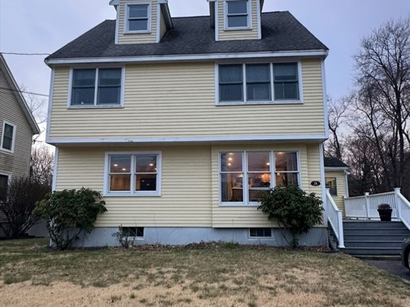 18 Walton Street, Wakefield MA 01880
