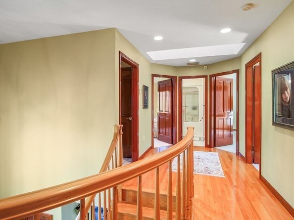 15 Greenview Lane, Worcester MA 01609