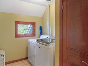 15 Greenview Lane, Worcester MA 01609