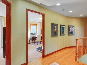 15 Greenview Lane, Worcester MA 01609