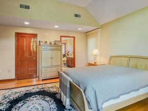 15 Greenview Lane, Worcester MA 01609