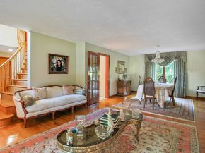 15 Greenview Lane, Worcester MA 01609