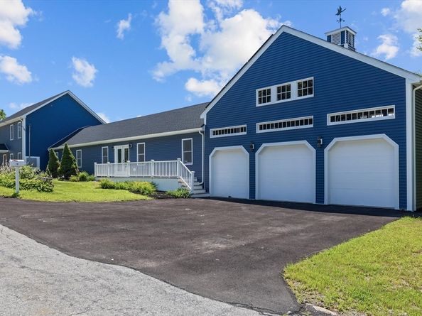 18 Leland St, Grafton MA 01519