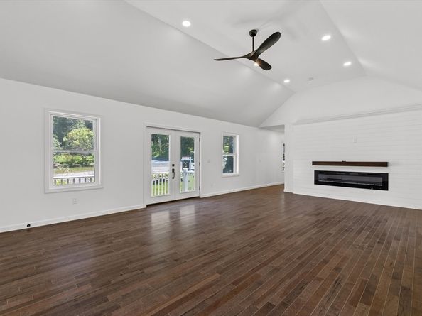 18 Leland St, Grafton MA 01519