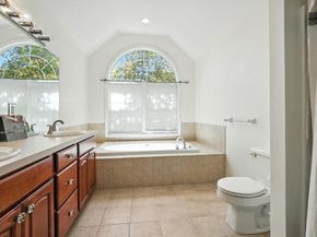392 Farm Rd, Marlborough MA 01752