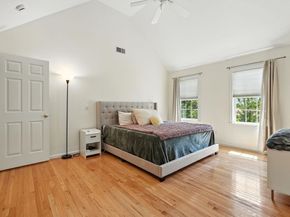 392 Farm Rd, Marlborough MA 01752