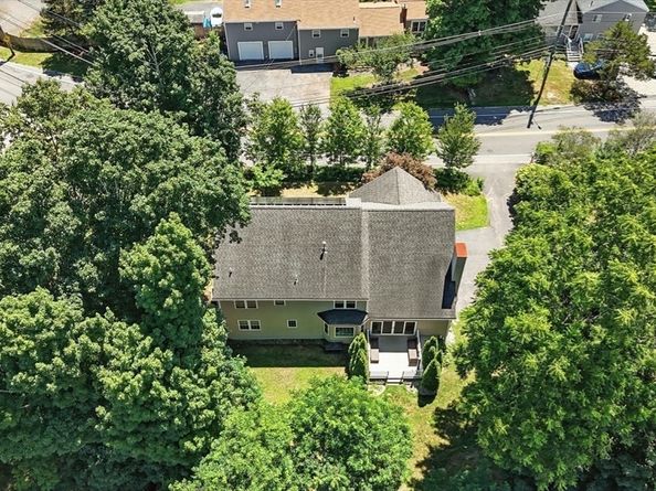 392 Farm Rd, Marlborough MA 01752