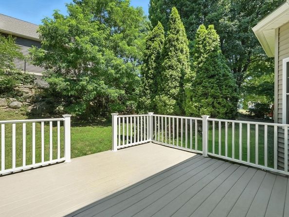 392 Farm Rd, Marlborough MA 01752