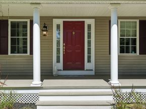 392 Farm Rd, Marlborough MA 01752