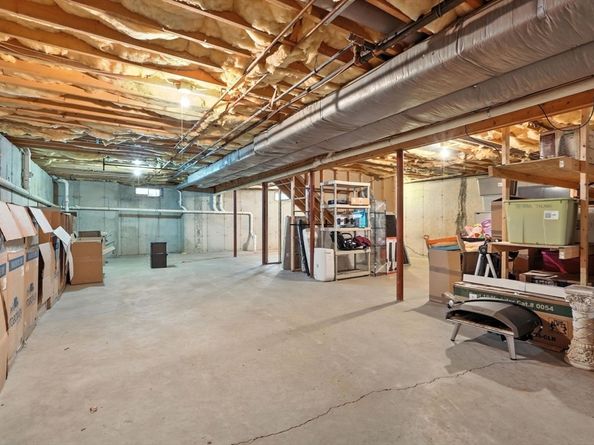 392 Farm Rd, Marlborough MA 01752