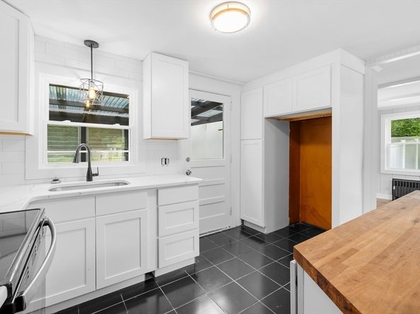 578 Central St, Stoughton MA 02072