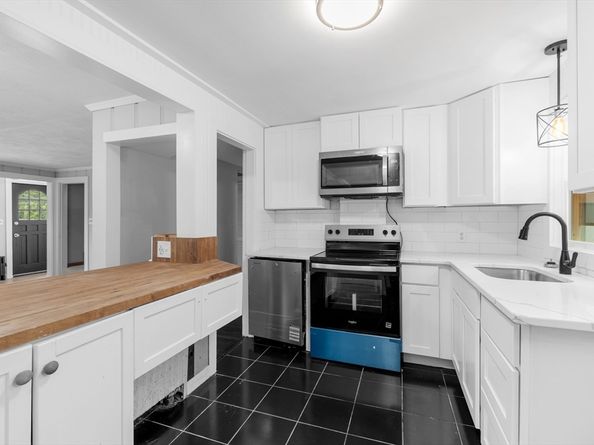 578 Central St, Stoughton MA 02072