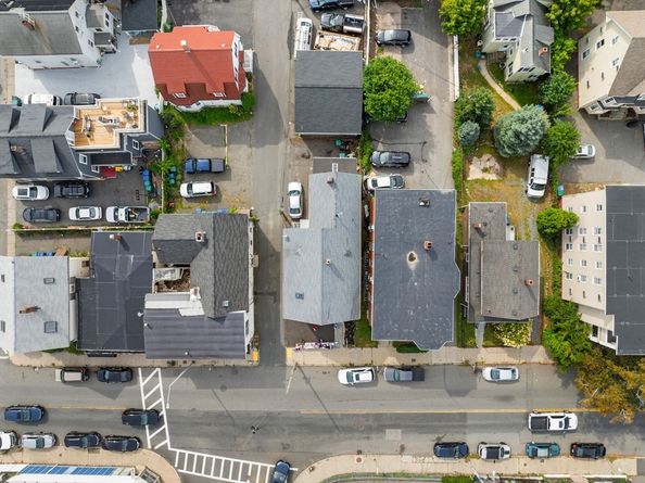 96 Lewis St, Lynn MA 01902
